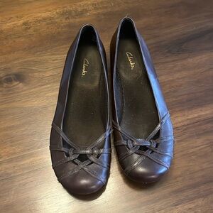 Clark brown leather women’s 8 1/2 flats